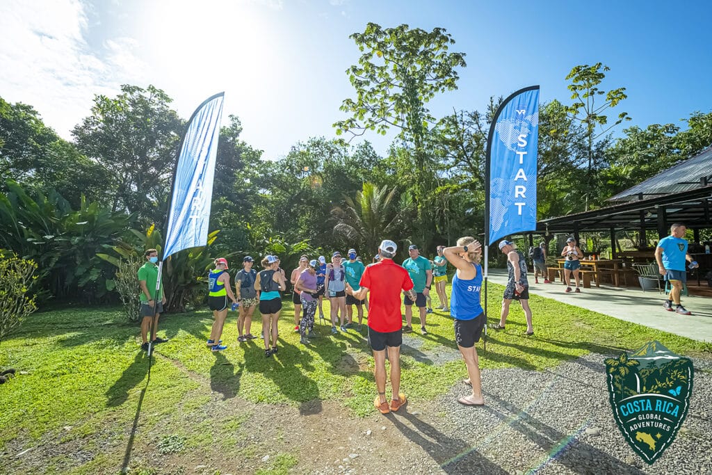 A group of runners in Costa Rica at their start line