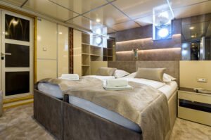 A double bedroom in a yacht
