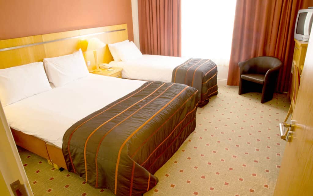 Two queen beds at Lahinch Hotel