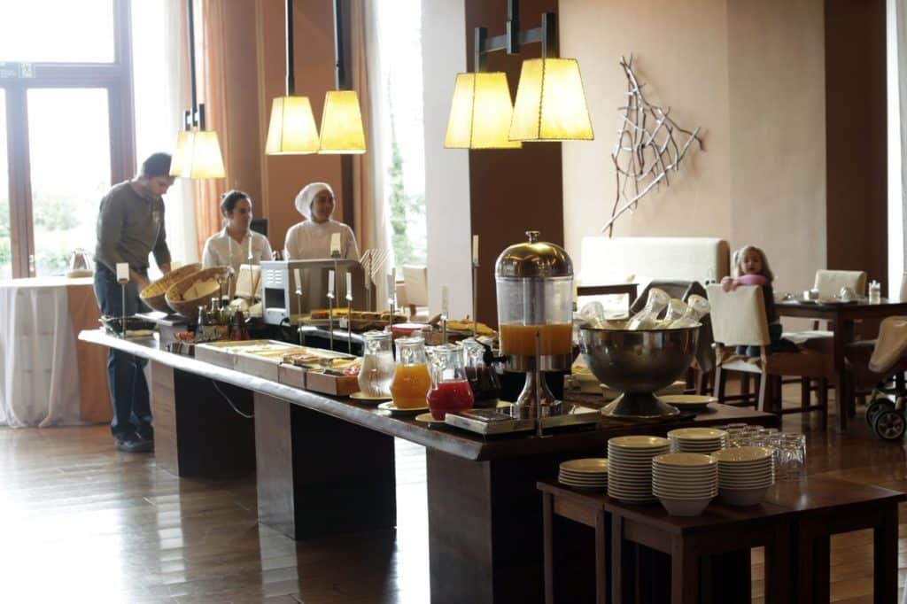 Breakfasts included for the running adventure Patagonia Global Adventure